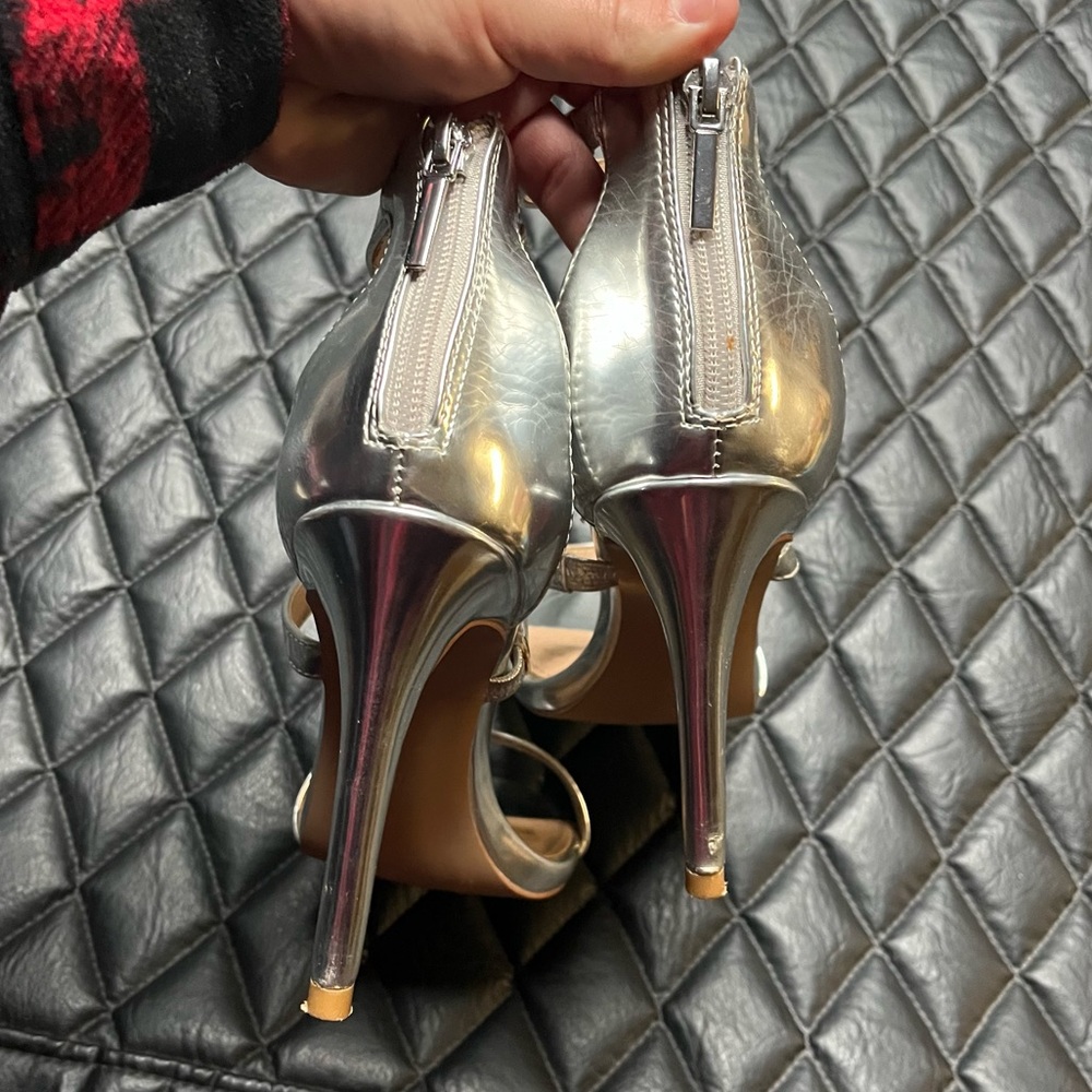 Steve Madden Feelya Strappy High Heels Size 8 Silver - Picture 7 of 8